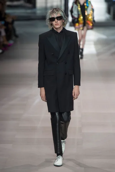 Look 64